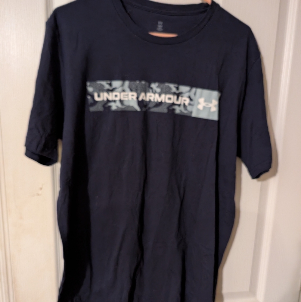 NWT Men's Under Armour T-shirt, Large, Blue